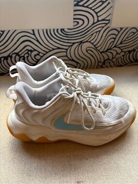 Nike Women’s Liam Maverick EVA Court Shoes - 6